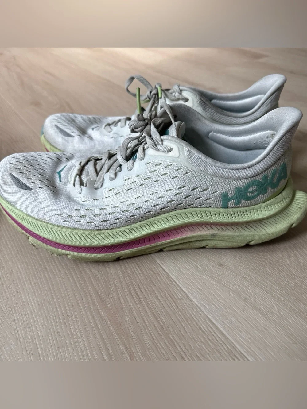 Hoka Kawana Running Shoes